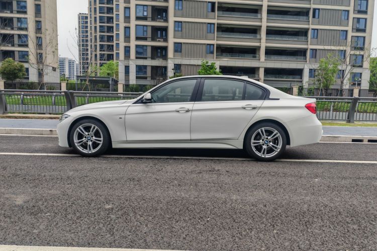 BMW 3 Series 2017 imagen de coche #5