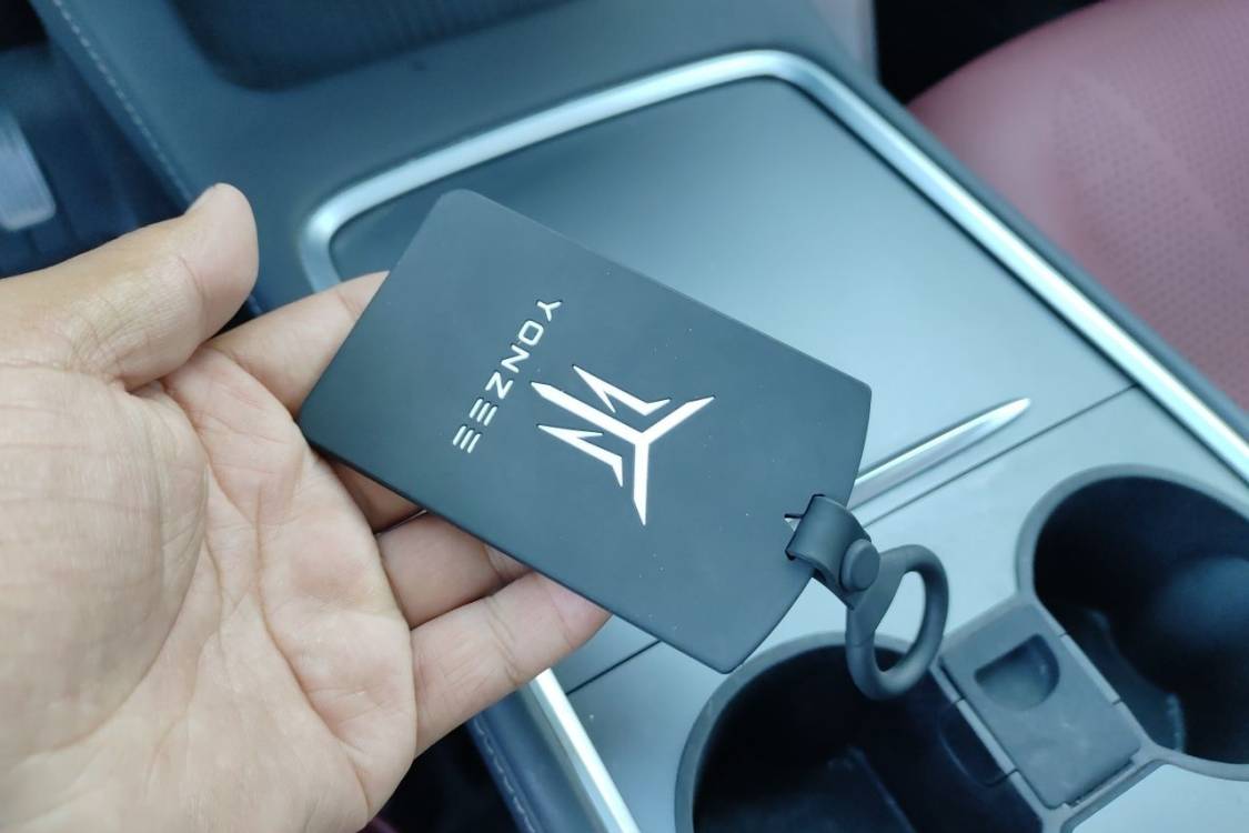 Tesla Model Y 2024 #28 Tesla Model Y 2024 car image #28
