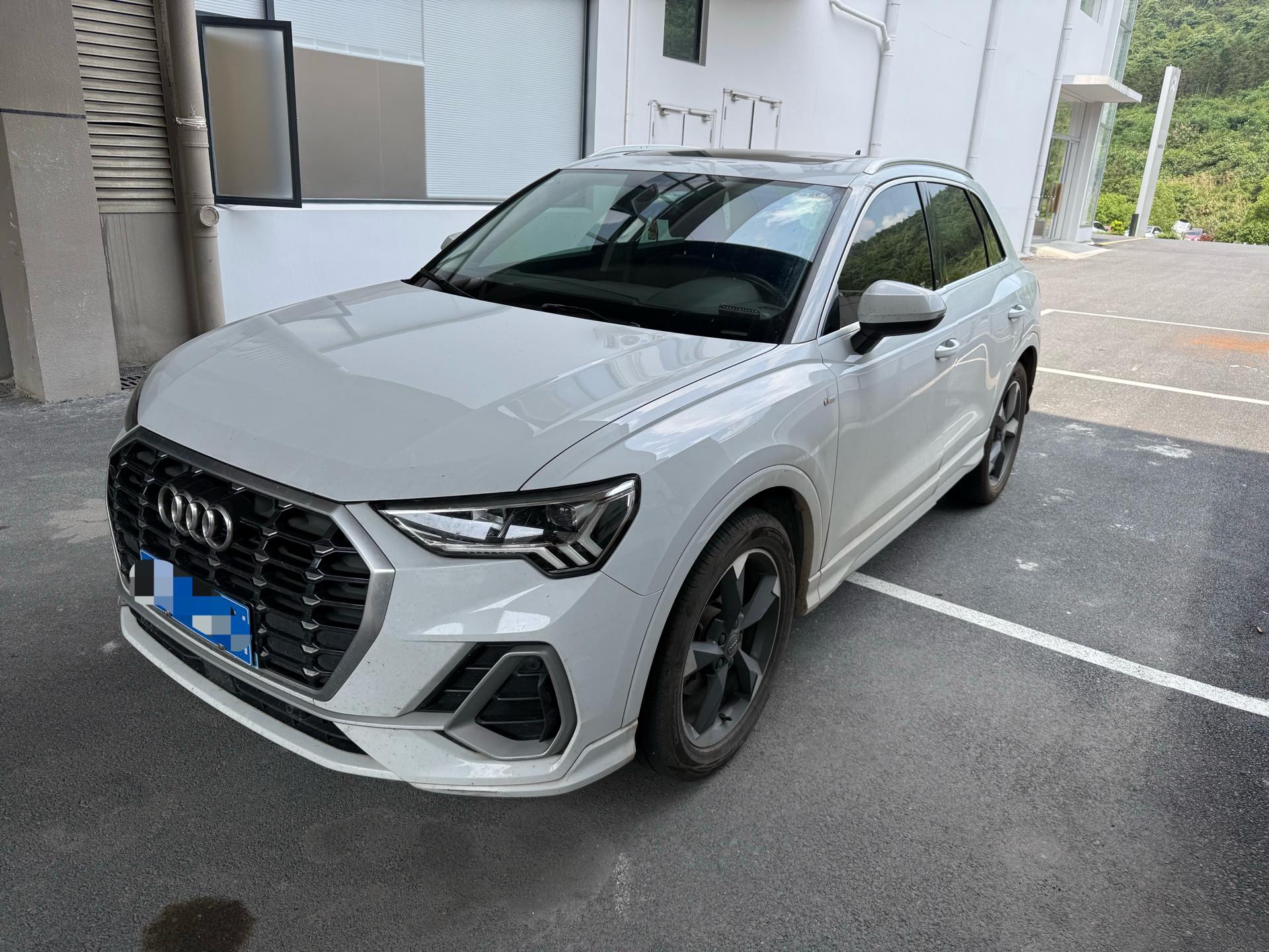 2020 2020 car image