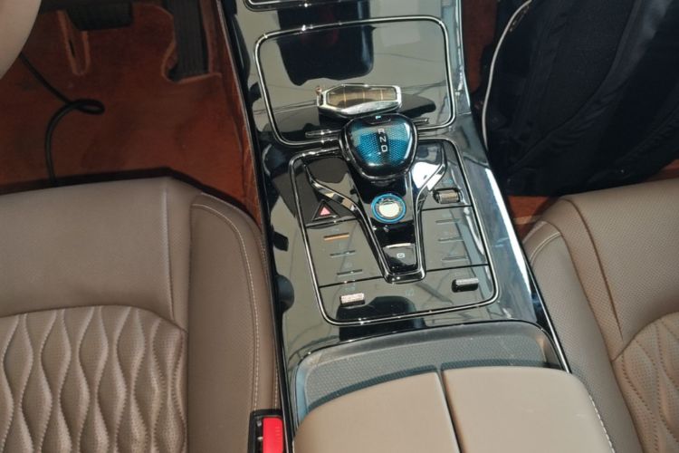 BYD Han 2023 car image #14