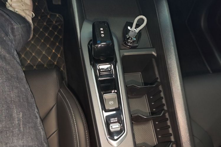 GEELY Binray 2024 car image #14