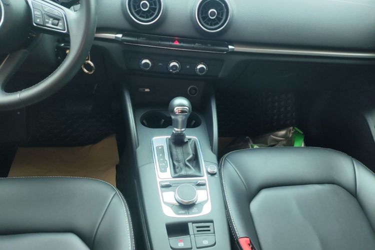 Audi A3 2020 car image #14