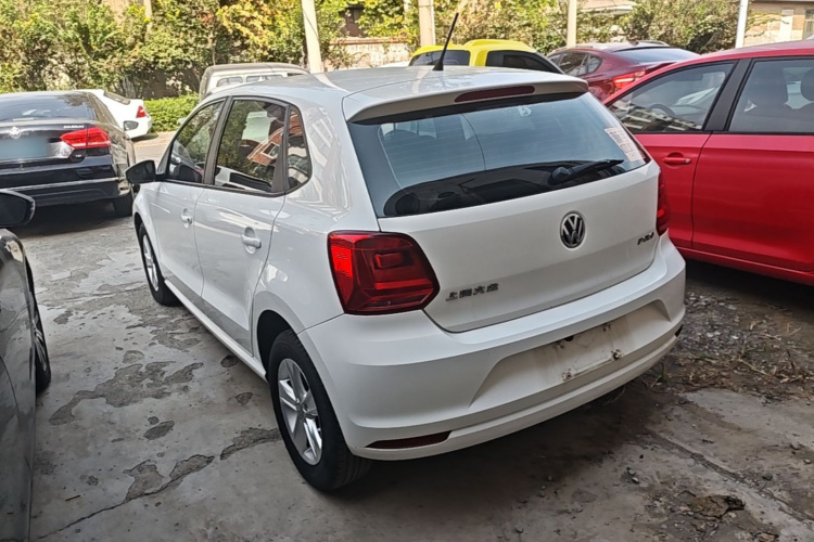 Volkswagen Polo 2015 #5 Volkswagen Polo 2015 car image #5