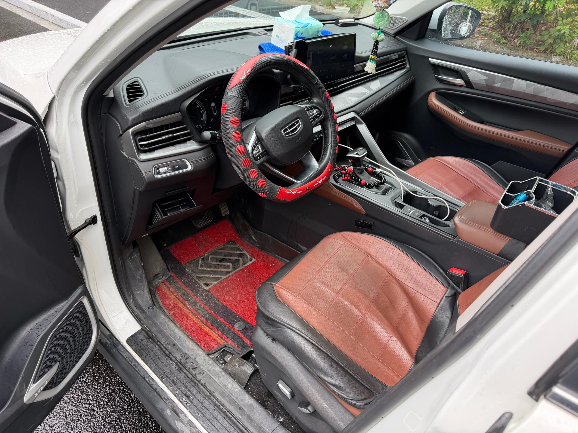 GEELY Vision X6 2022 car image #4