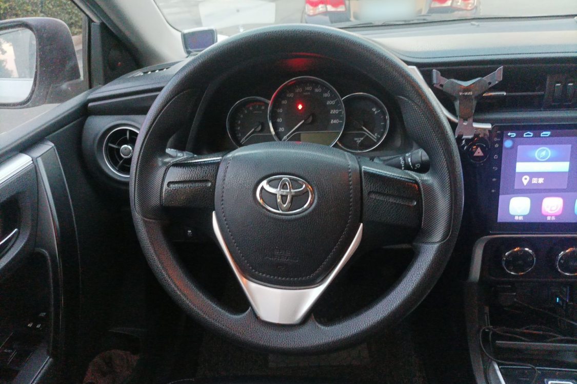 Toyota Corolla 2017 #24 Toyota Corolla 2017 car image #24