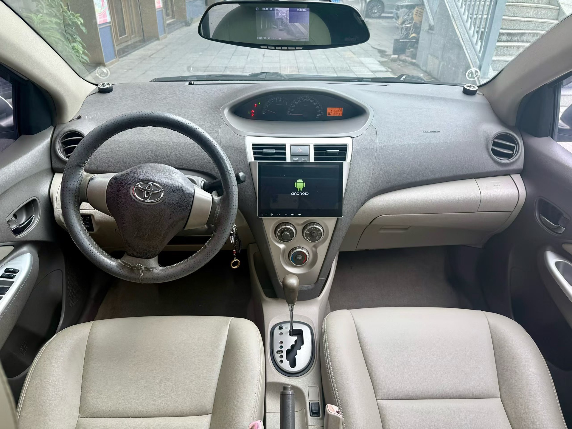 Toyota Vios 2012 #4 Toyota Vios 2012 صورة سيارة #4