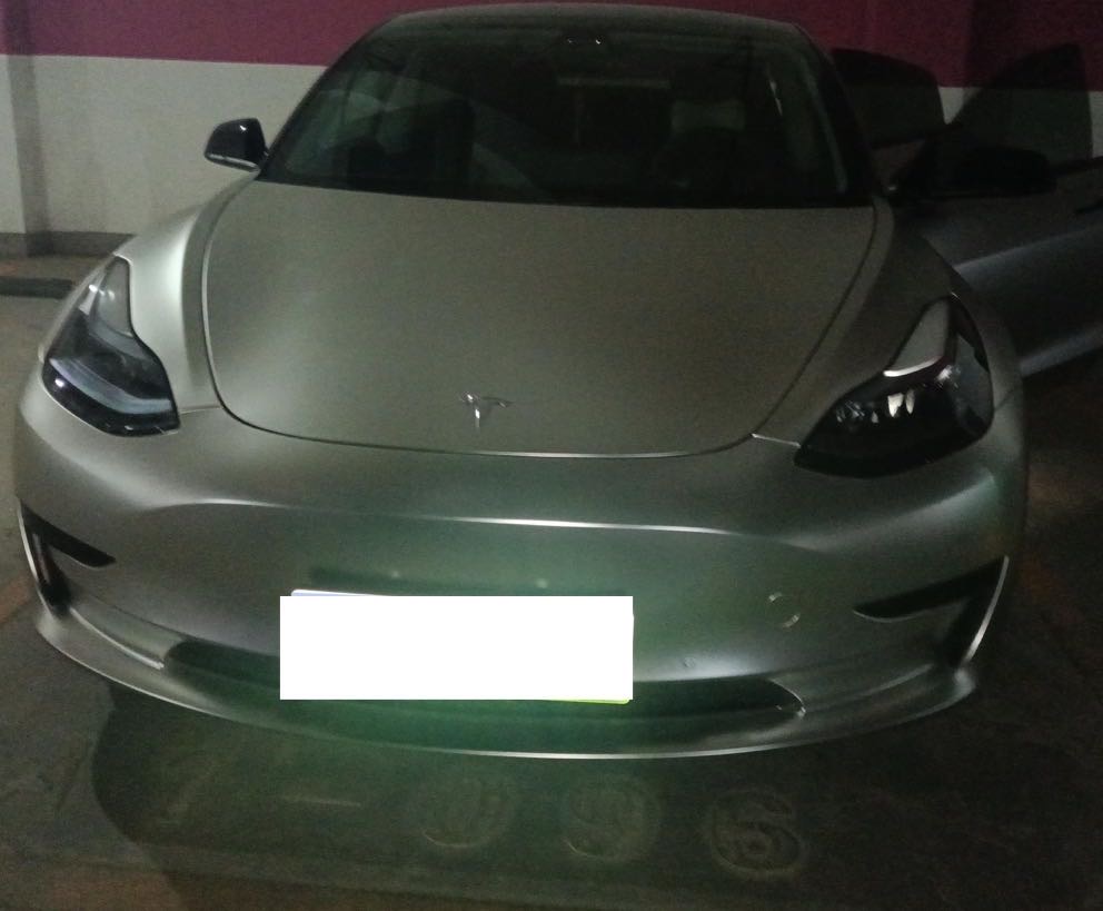 Tesla Model 3 2022 car image #2