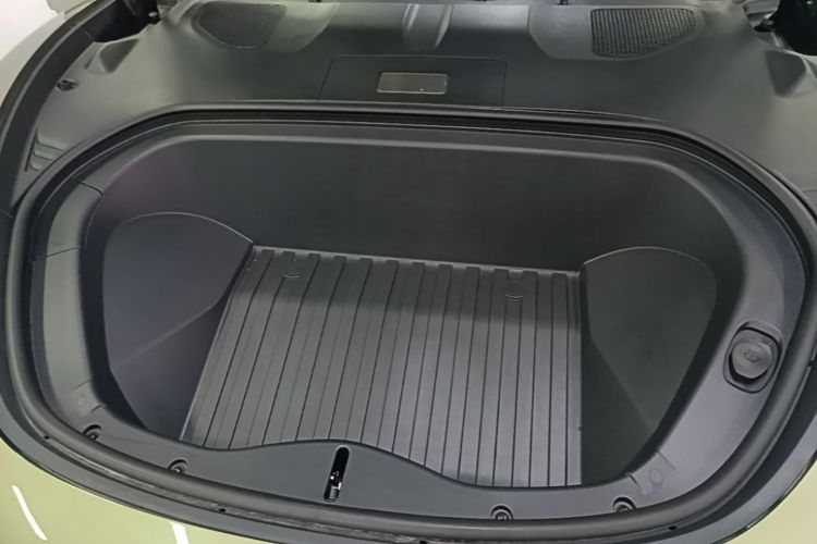 MI SU7 2025 immagine di auto #20