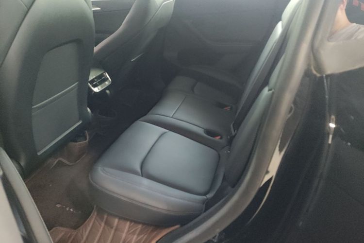Tesla Model Y 2023 #17 Tesla Model Y 2023 car image #17