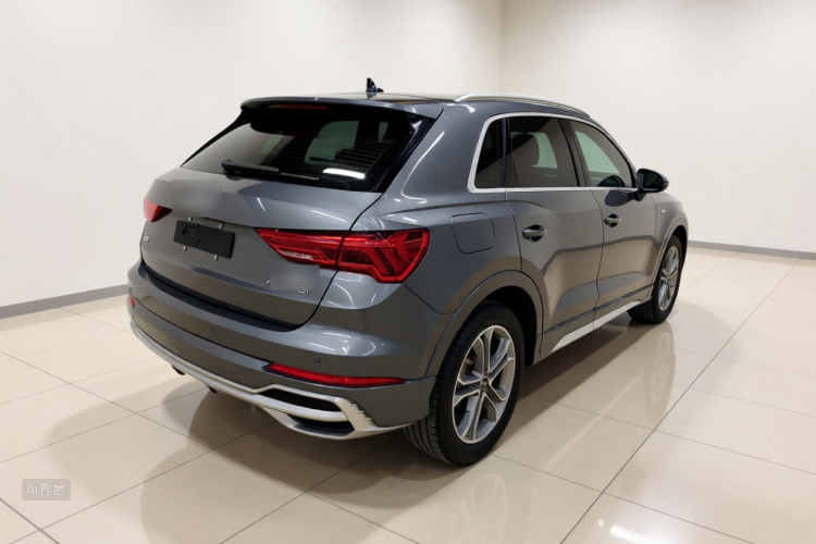 Audi Q3 2021 car image #7