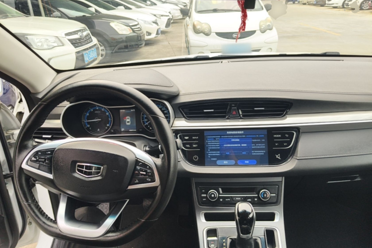GEELY Emgrand 2019 car image #10