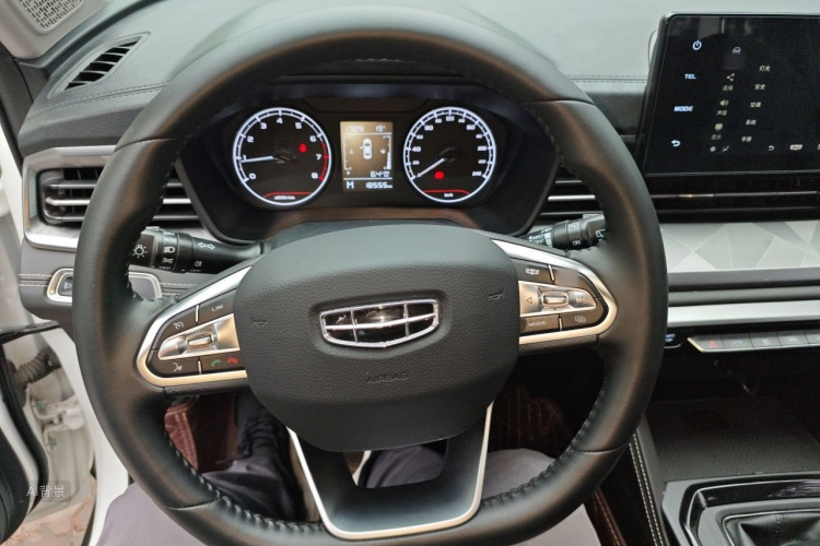 GEELY Vision X6 2022 immagine di auto #12