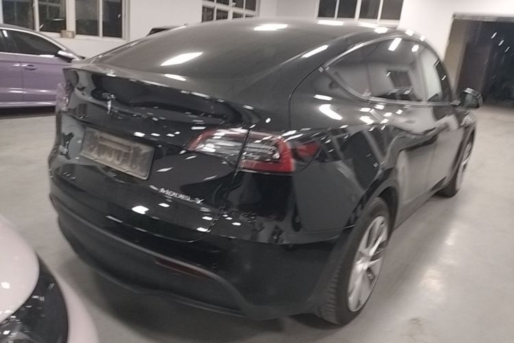 Tesla Model Y 2022 #7 Tesla Model Y 2022 car image #7