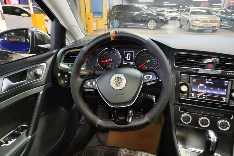 Volkswagen Golf 2018 #15 Volkswagen Golf 2018 car image #15
