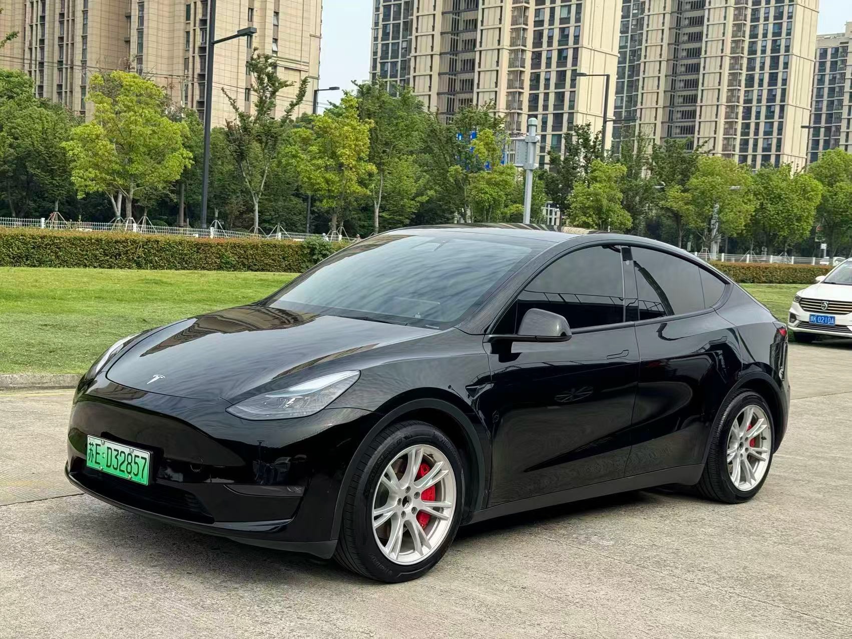 Tesla Model Y 2021 car image 