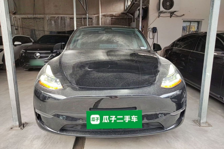 Tesla Model Y 2023 car image #3