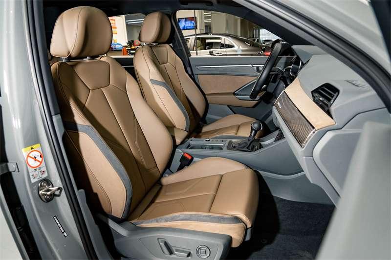Audi Q3 2023 car image #21