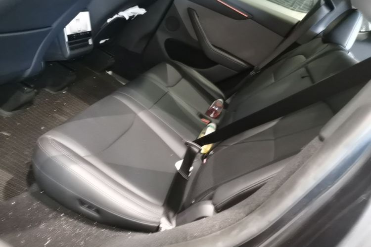 Tesla Model Y 2025 #13 Tesla Model Y 2025 car image #13