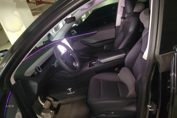 Tesla Model Y 2025 #17 Tesla Model Y 2025 car image #17