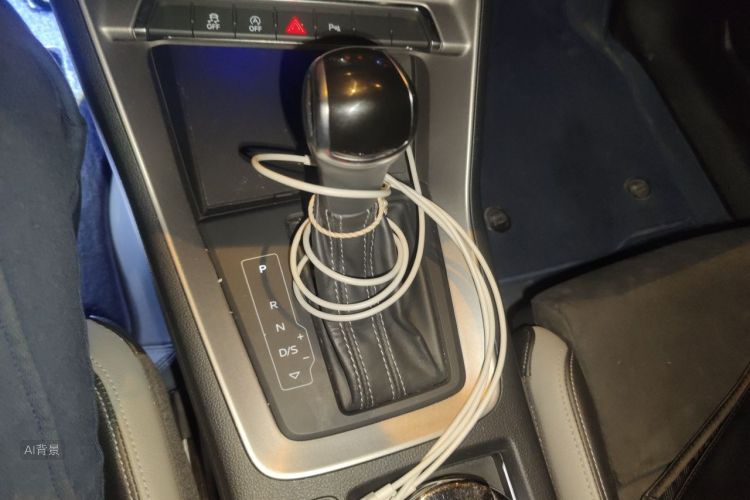 Audi Q3 2019 immagine di auto #16