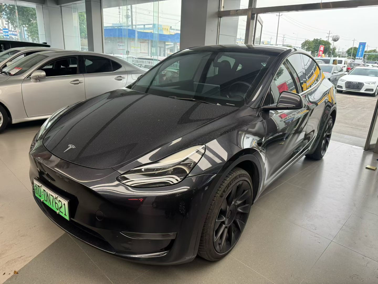 Tesla Model Y 2024 Tesla Model Y 2024 car image