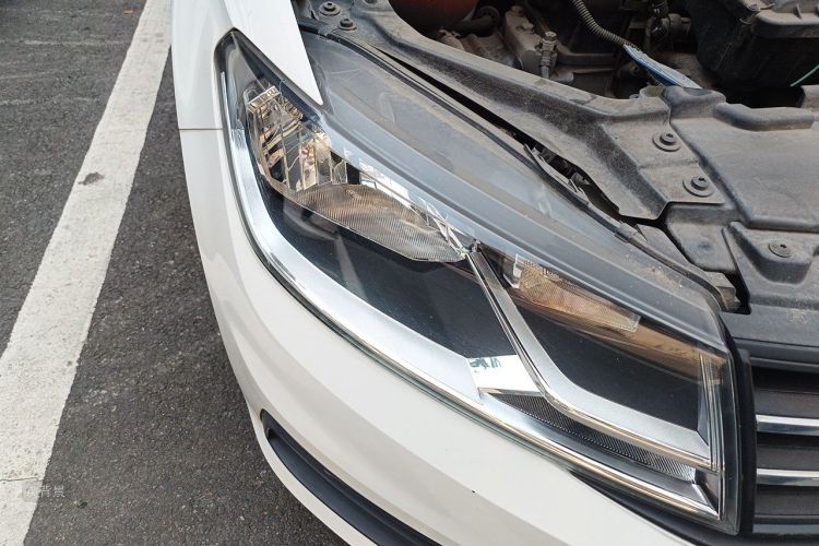 Volkswagen Santana 2016 car image #8