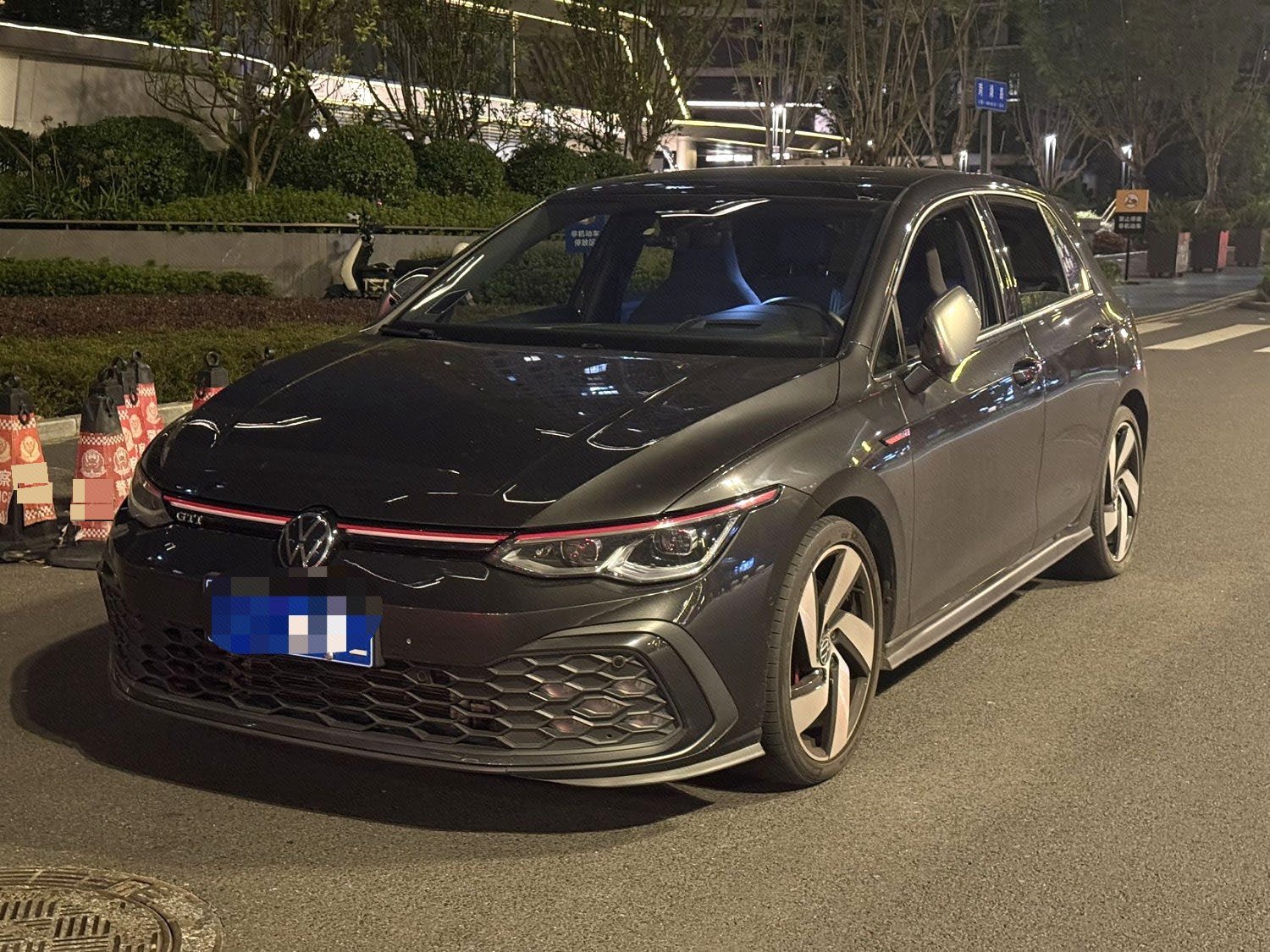 Volkswagen GolfGTI 2022 car image 