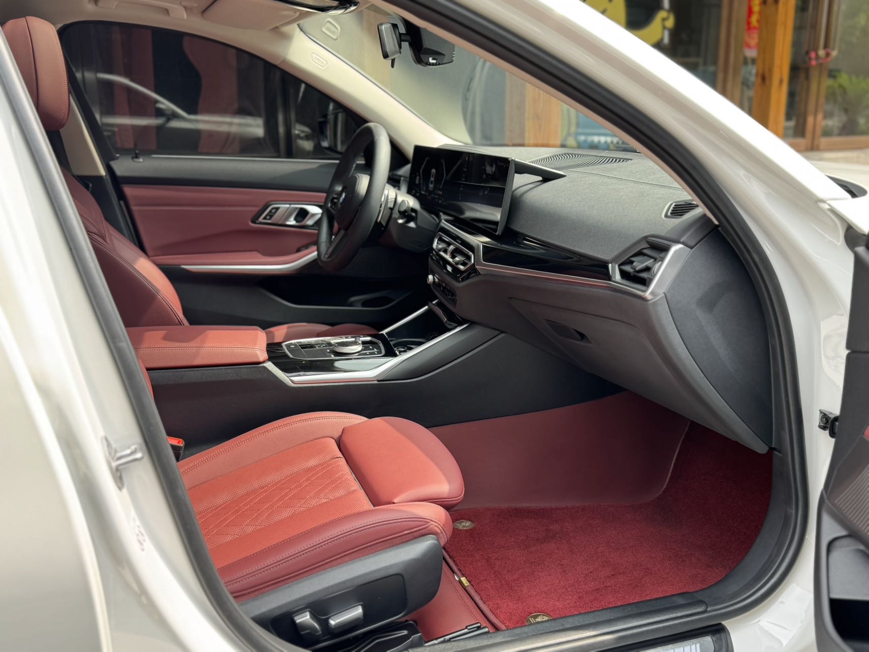 BMW 3 Series 2023 car image #2