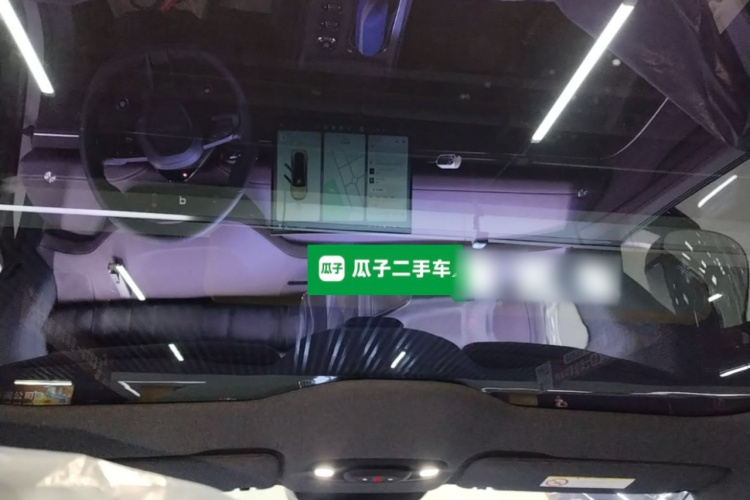 MI SU7 2025 car image #18