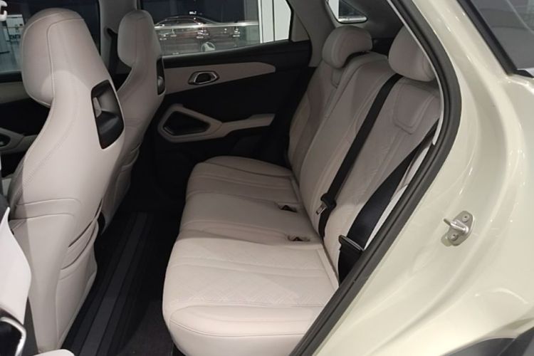 BYD YuanUP 2024 #17 BYD YuanUP 2024 car image #17