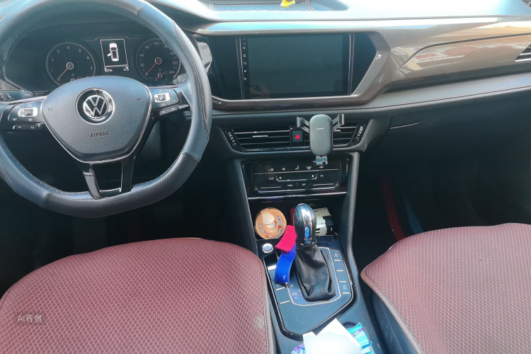 2020 car image #11
