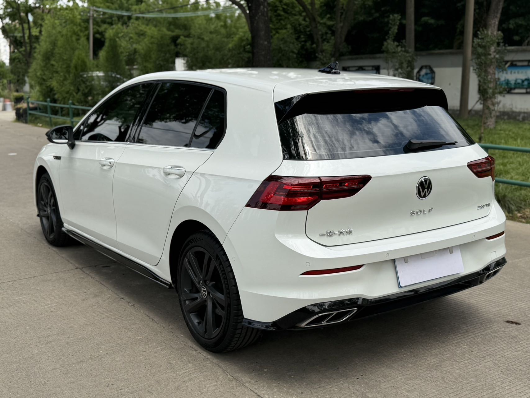 Volkswagen Golf 2022 car image #9