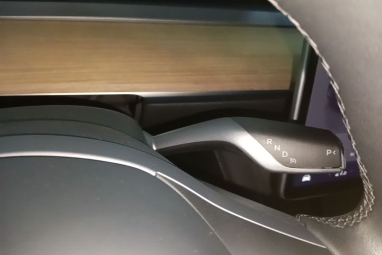 Tesla Model Y 2022 car image #14