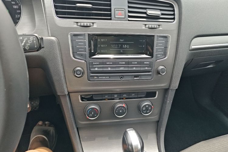 Volkswagen Golf 2017 #13 Volkswagen Golf 2017 car image #13