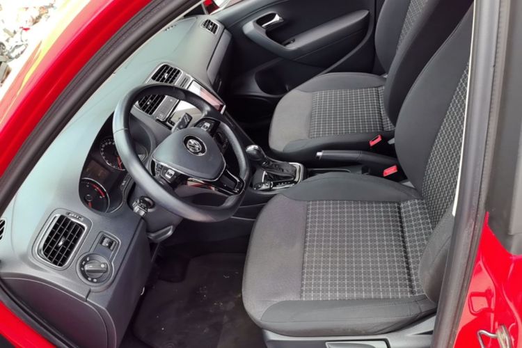 Volkswagen Polo 2019 car image #15