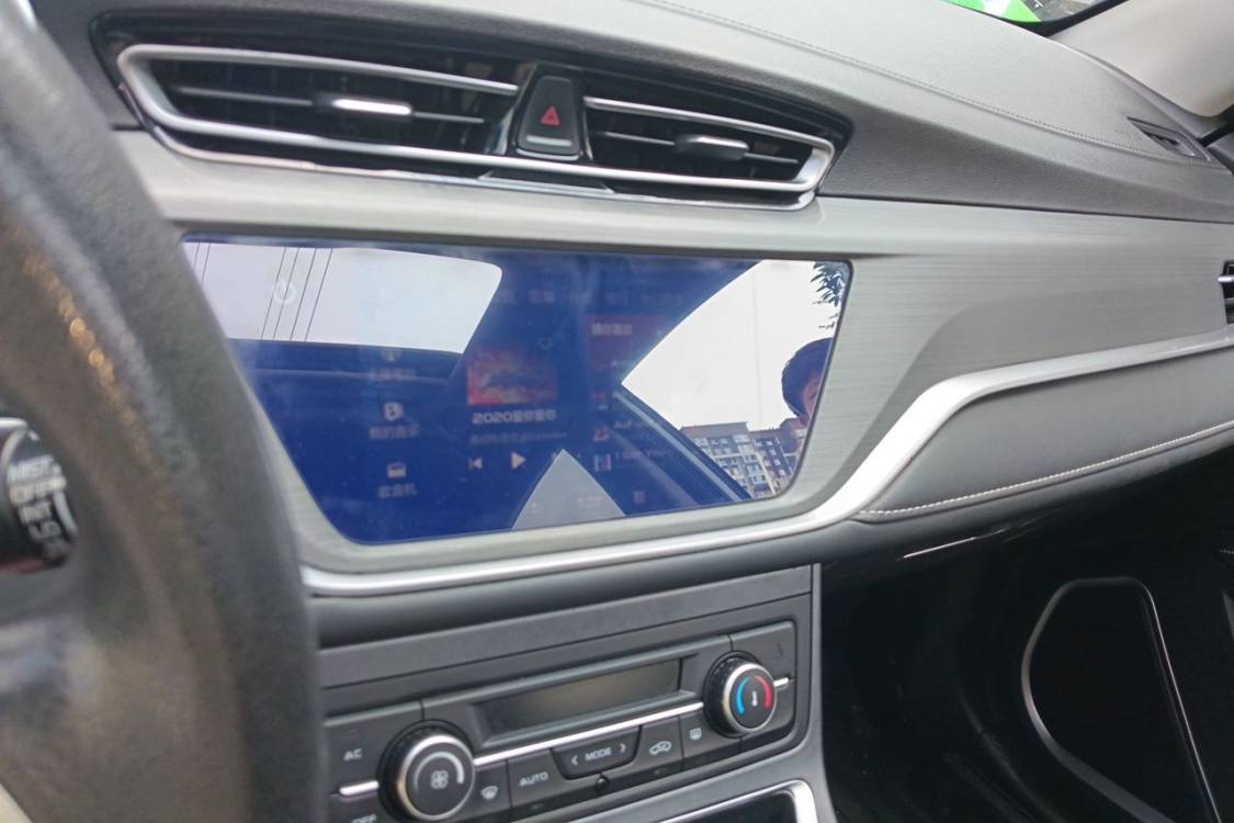 GEELY Emgrand 2020 car image #28