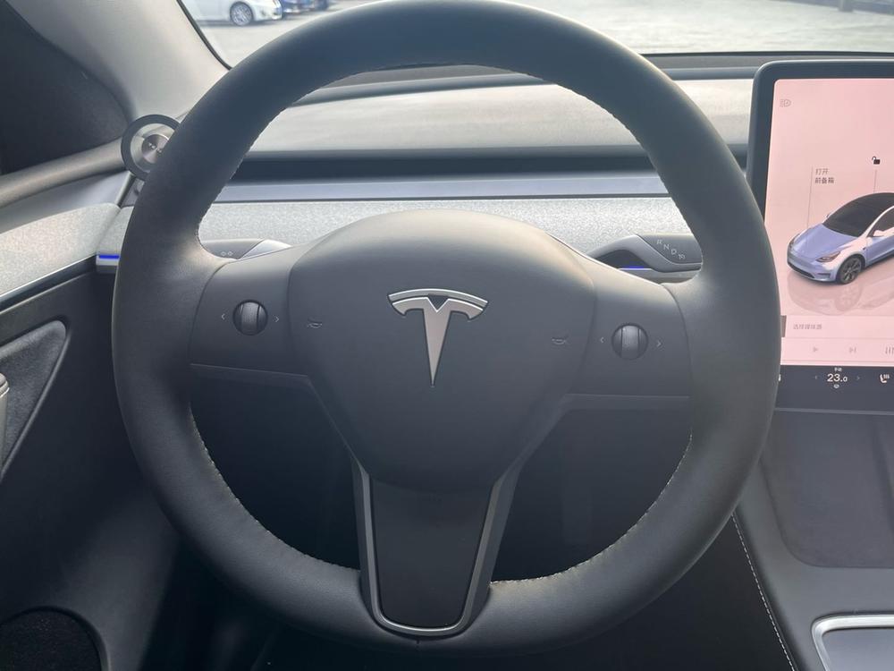 Tesla Model Y 2024 #13 Tesla Model Y 2024 car image #13