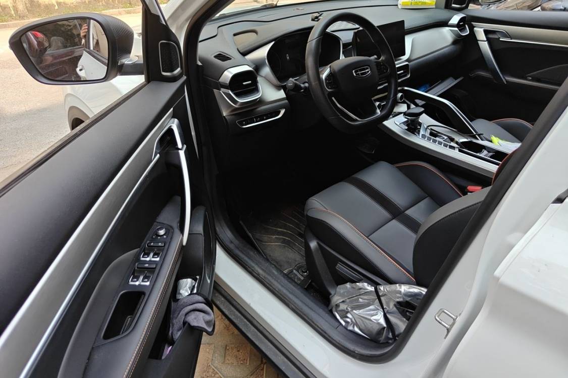 GEELY Coolray 2024 imagen de coche #24