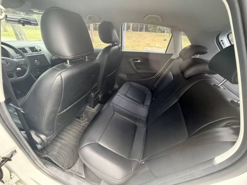 Volkswagen Polo 2019 car image #8