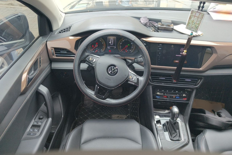 Volkswagen Tharu 2021 car image #11