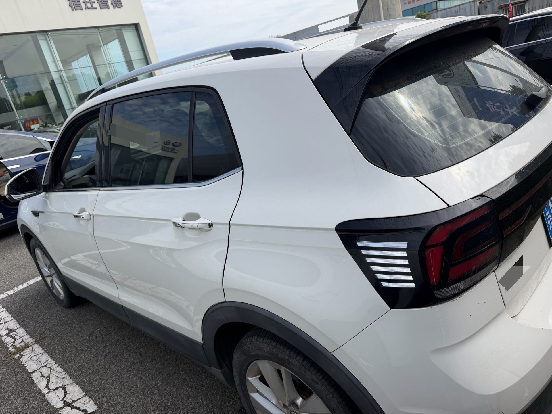 Volkswagen T-Cross 2019 car image #5