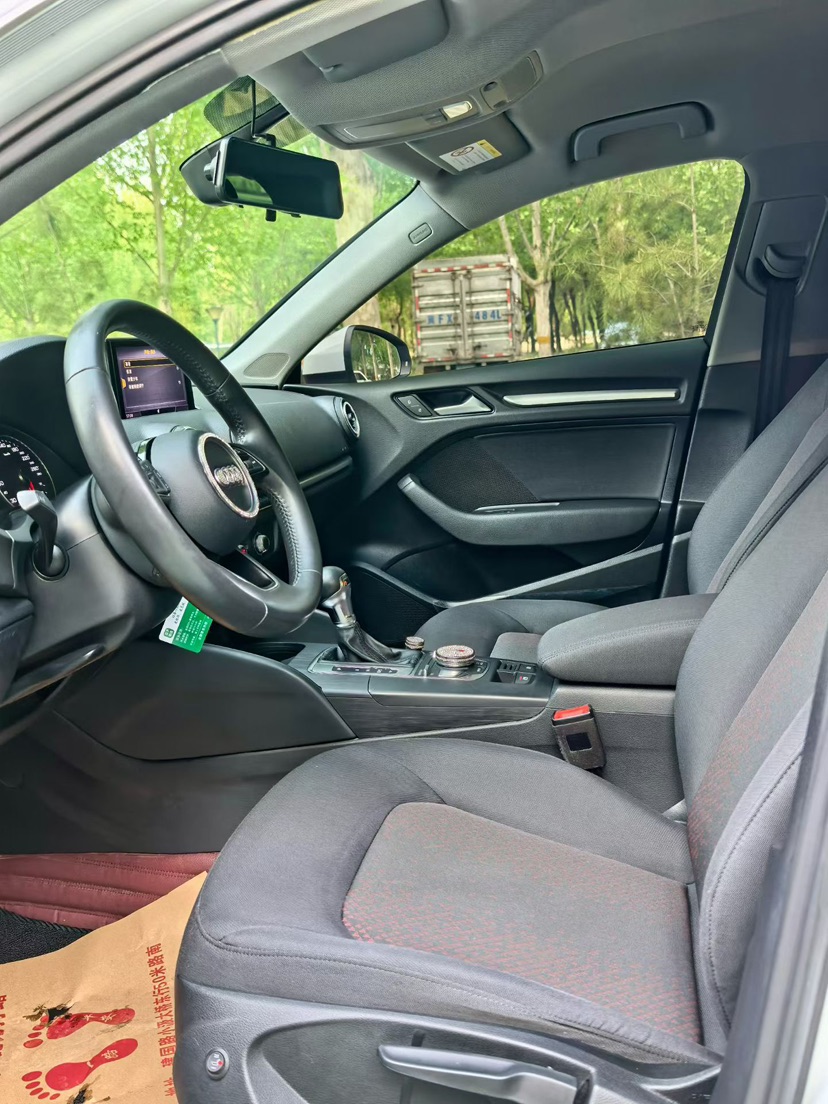 Audi A3 2018 car image #3
