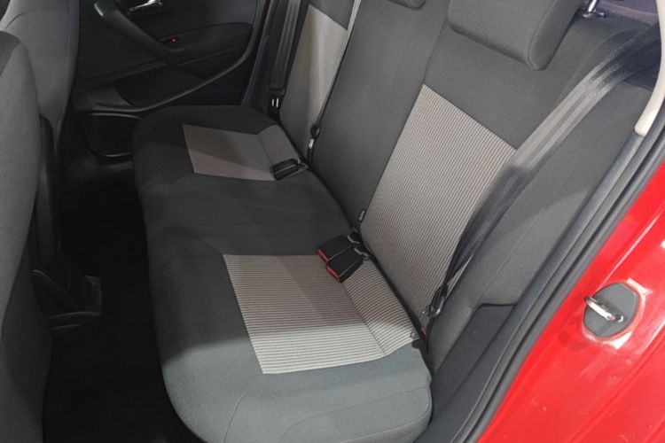 Volkswagen Polo 2016 #17 Volkswagen Polo 2016 car image #17