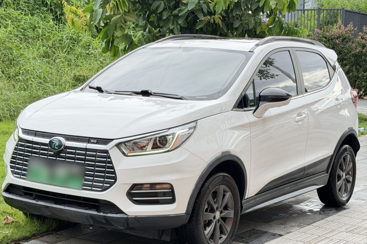 BYD Yuan New Energy 2019 #2 BYD Yuan New Energy 2019 car image #2