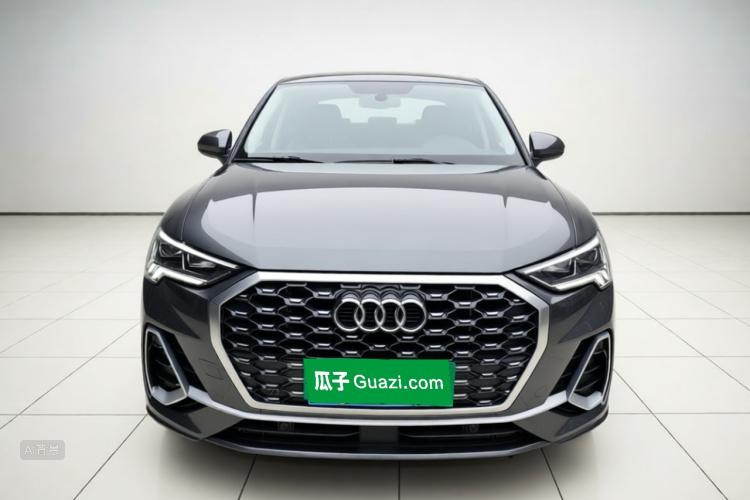 Audi Q3 2021 car image #3