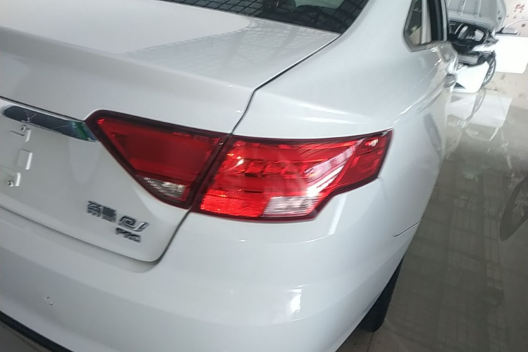 GEELY Emgrand New Energy 2021 car image #8