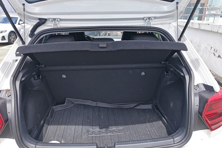 Volkswagen Polo 2022 car image #19