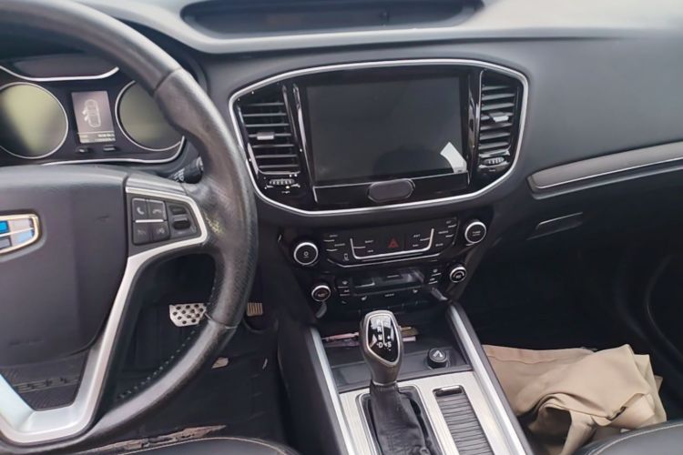 GEELY Vision X6 2016 immagine di auto #13