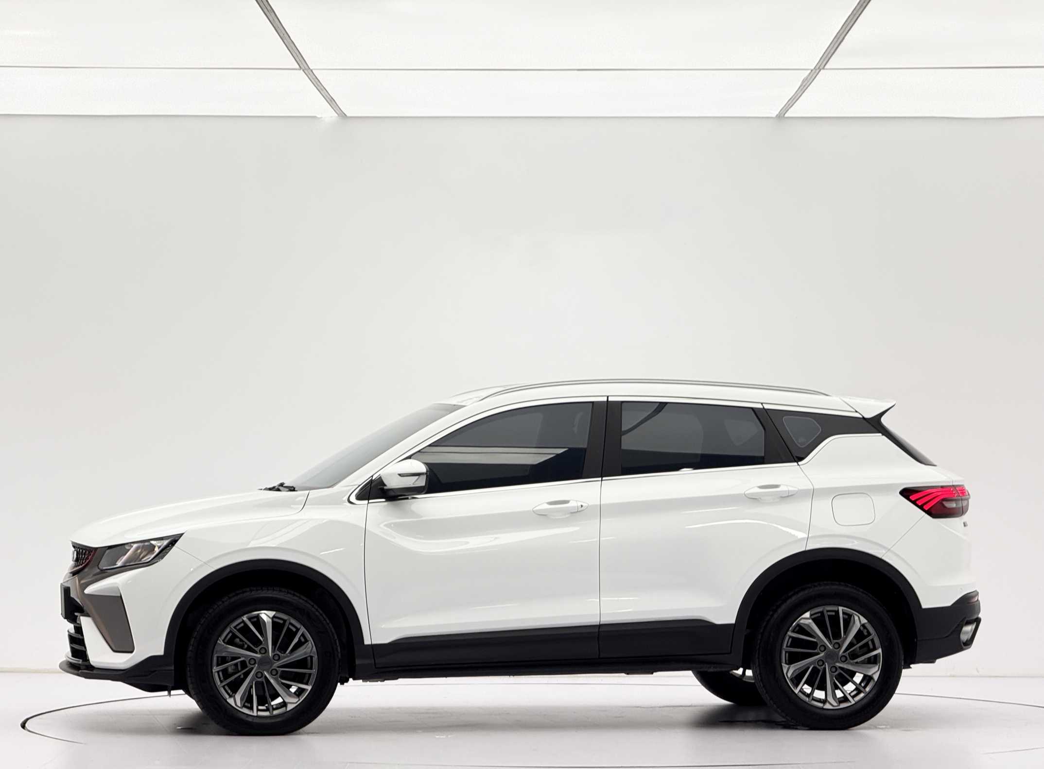 GEELY Coolray 2022 صورة سيارة #5
