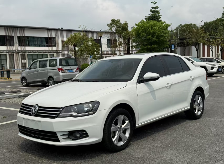Volkswagen Bora 2015 Volkswagen Bora 2015 car image